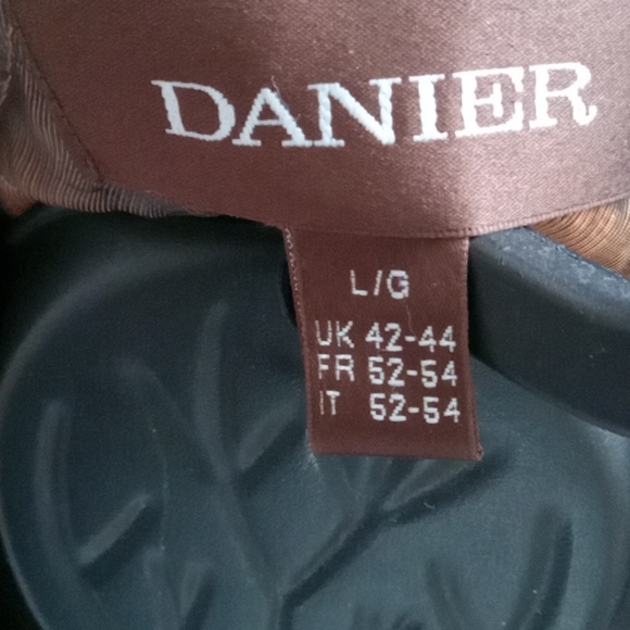 Danier | Men's  Dark Brown Leather Car Jacket - Picture 13 of 15